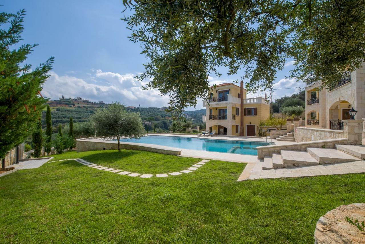 Casa Leone Suites Сталос Экстерьер фото