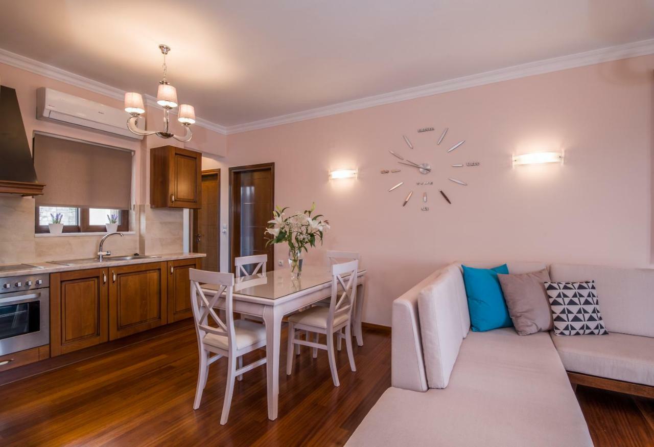 Casa Leone Suites Сталос Экстерьер фото