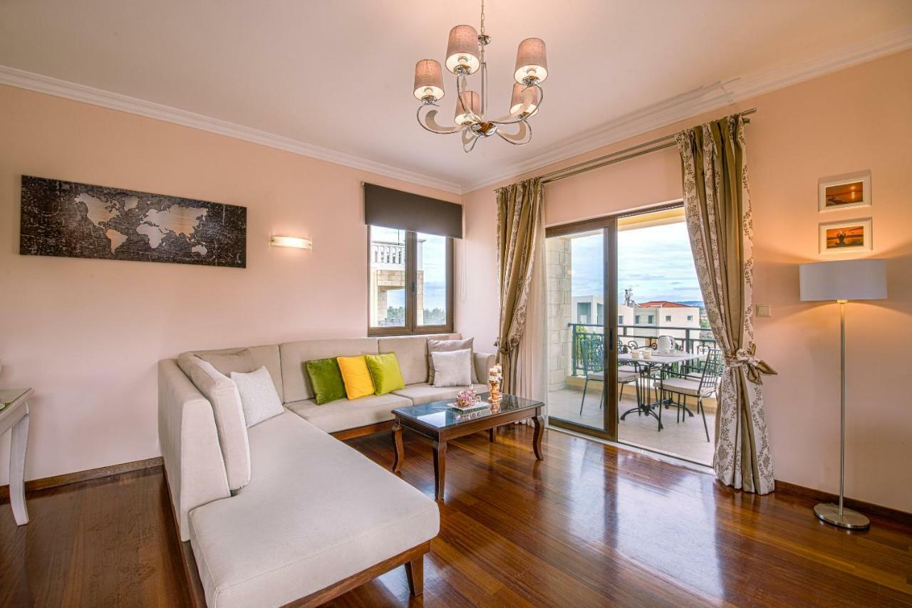 Casa Leone Suites Сталос Экстерьер фото